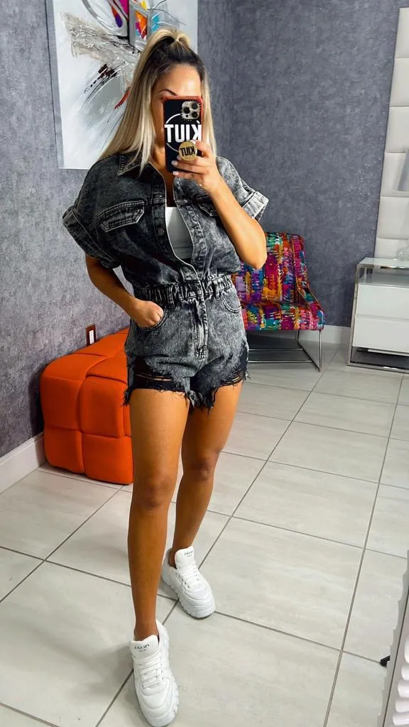 2670 Distressed hem detailed denim romper