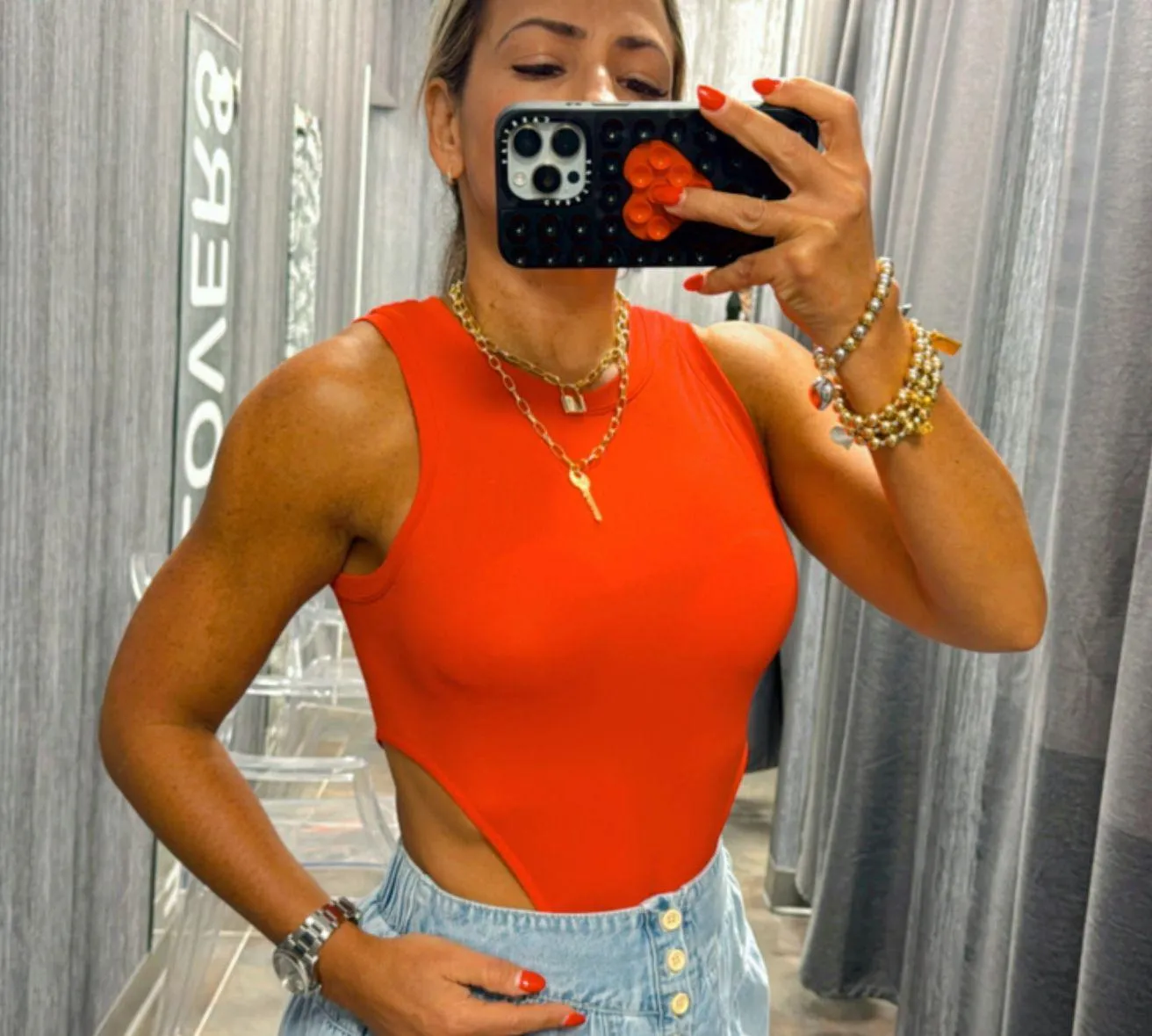 3929 Round neck high leg bodysuit