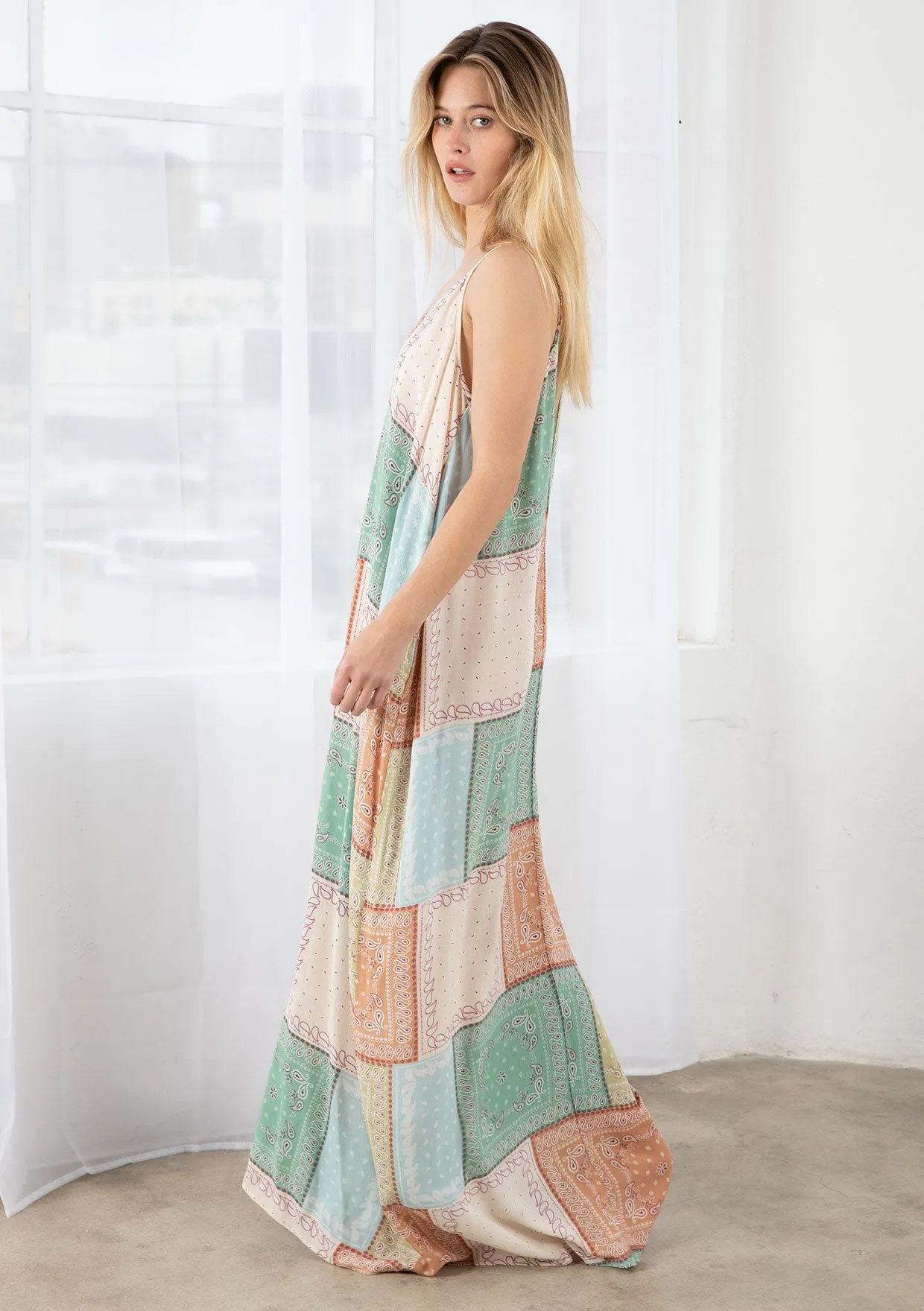 Contrast Paisley Patch Cocoon Maxi Dress