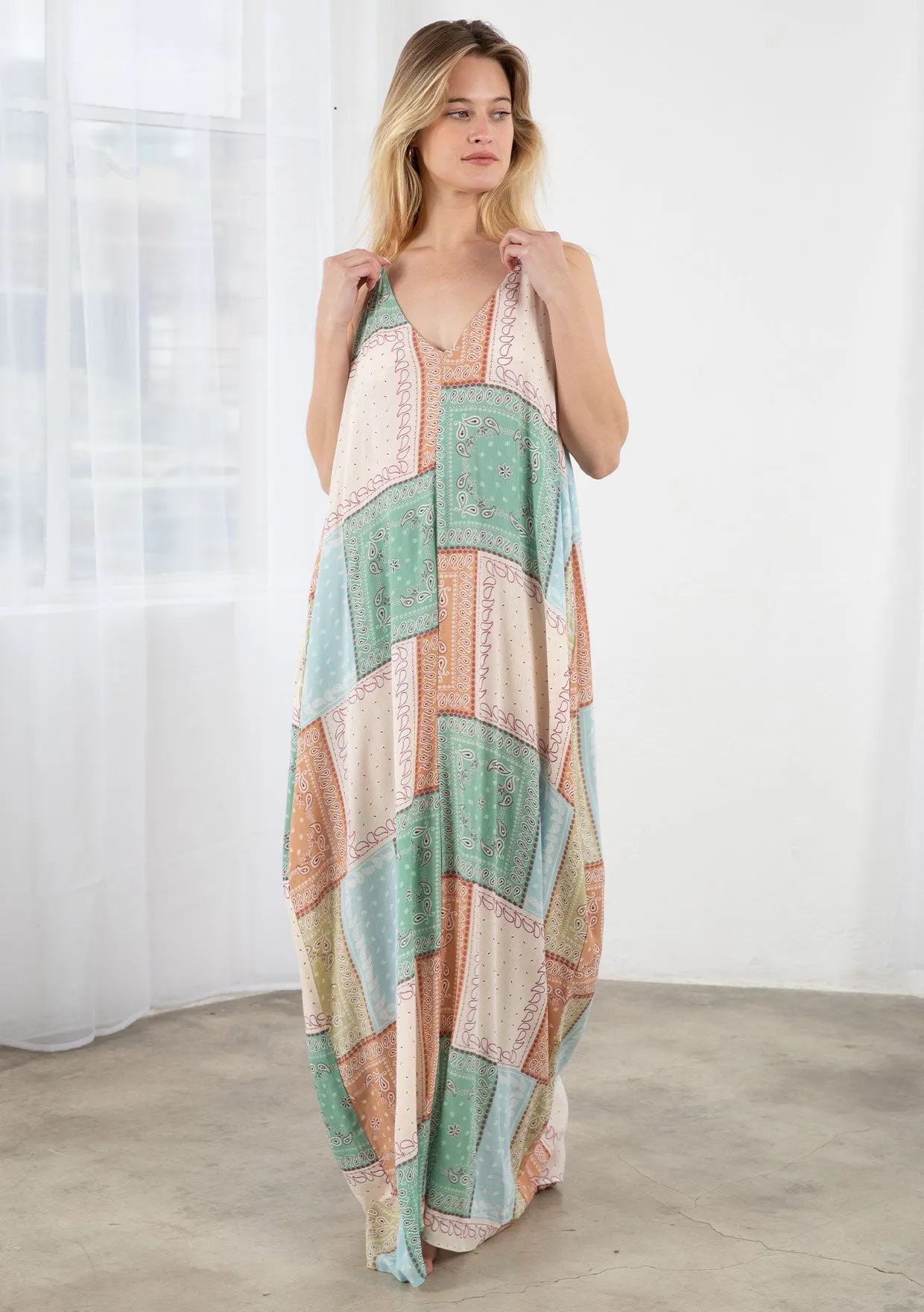 Contrast Paisley Patch Cocoon Maxi Dress