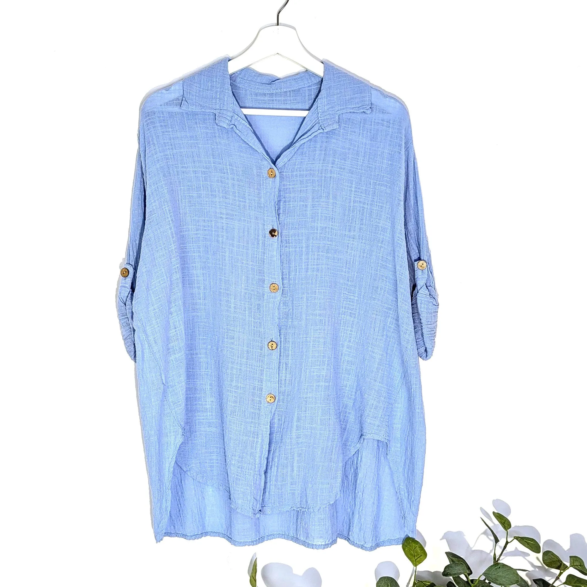 Flattering light weight cotton shirt with coco buttons (M-L)