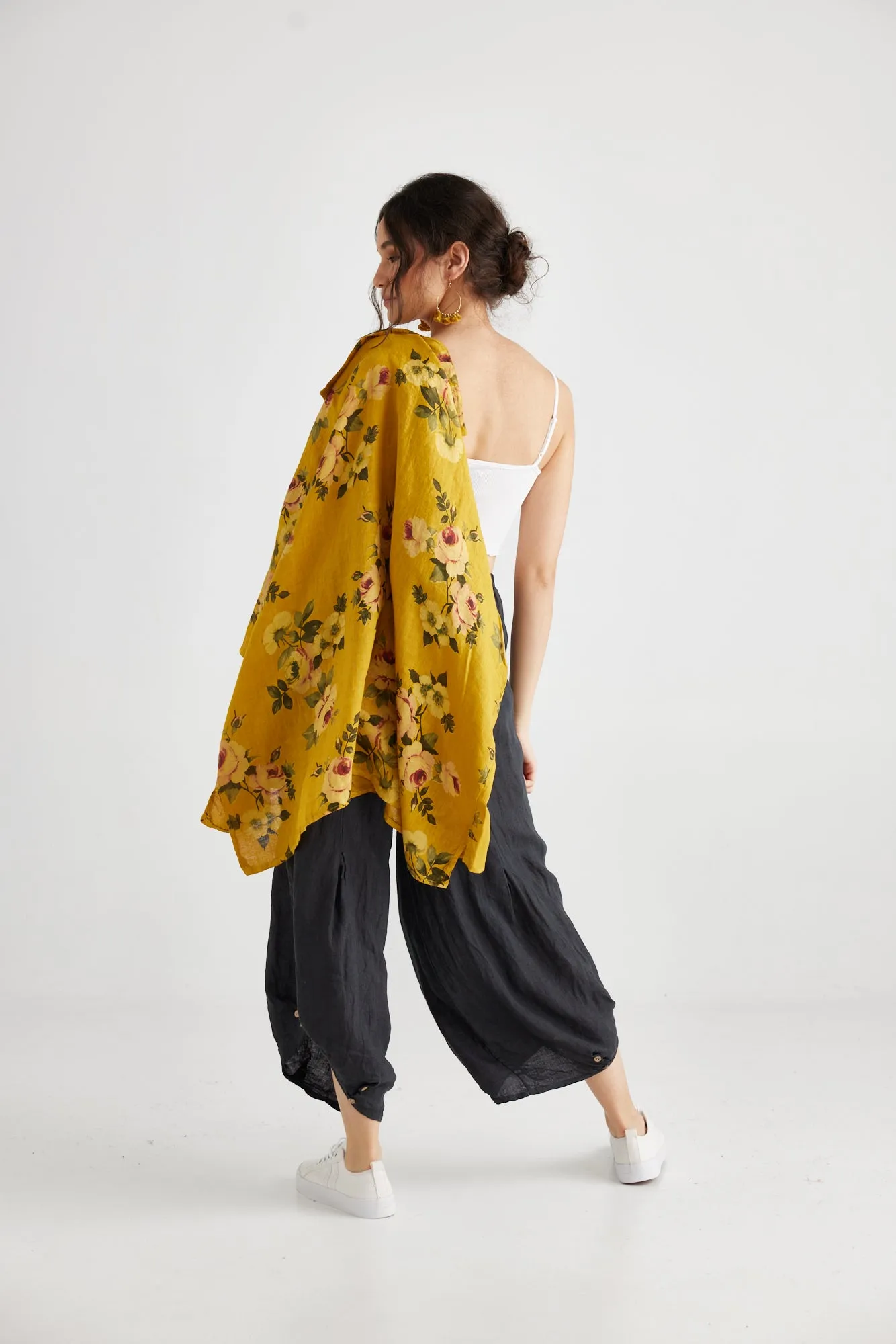 Teddy Floral linen shirt. Denim Blue