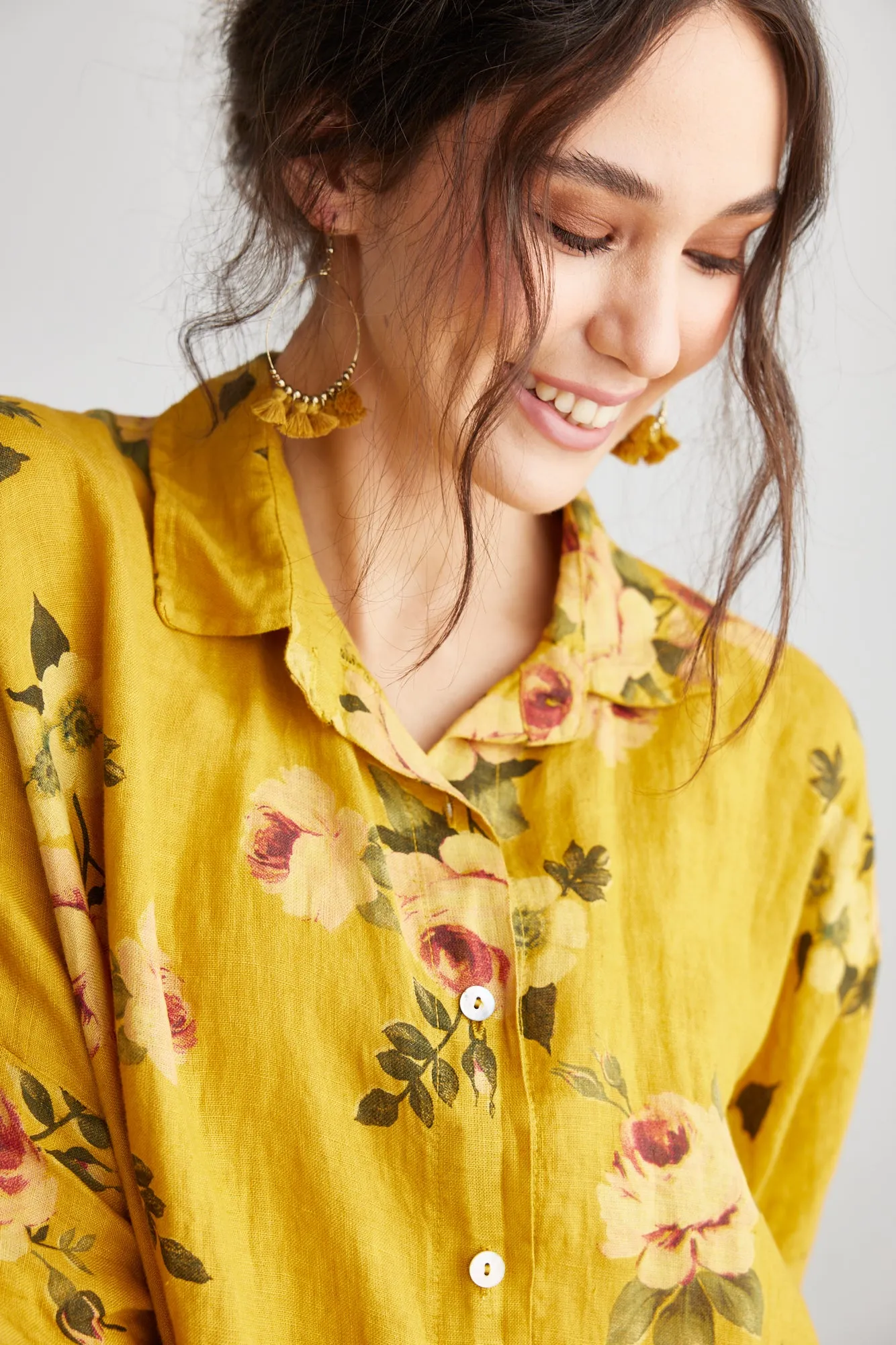 Teddy Floral linen shirt. Denim Blue